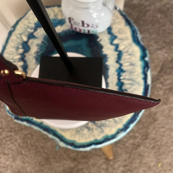 Michael Kors NWOT Burgundy and Gold Diamond Large Wristlet No Callouts - Picture 5 of 7